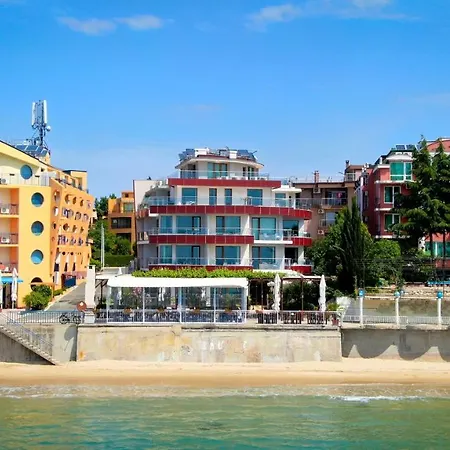 Petrov Family מלון 3*