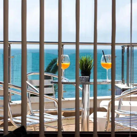 מלון Petrov Family 3*