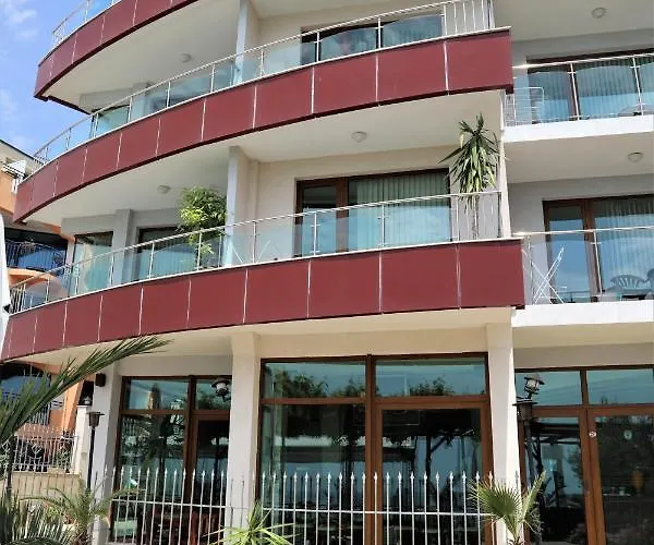 Petrov Family מלון 3*