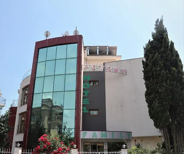 Petrov Family 3* נסבר