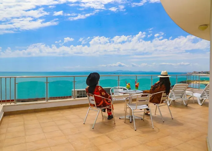 Petrov Family 3* נסבר