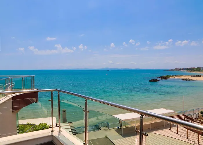 Petrov Family מלון