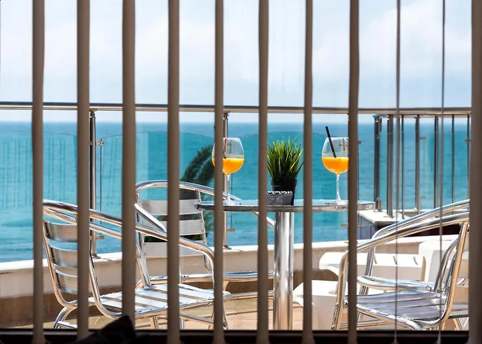 מלון Petrov Family 3*