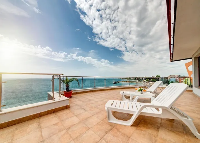 Petrov Family מלון