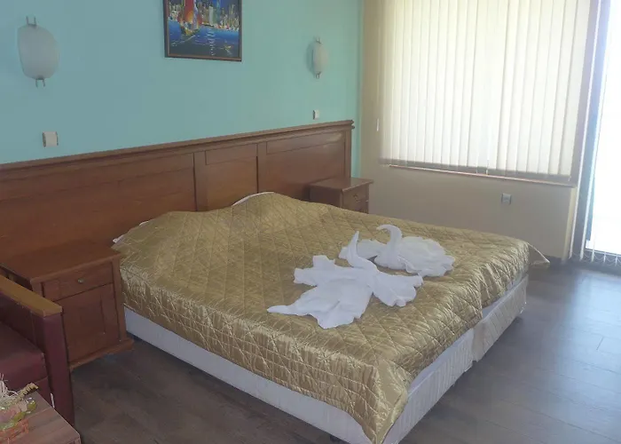 Petrov Family מלון