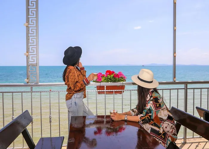 Petrov Family מלון 3*