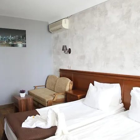 Petrov Family 3* Несебр