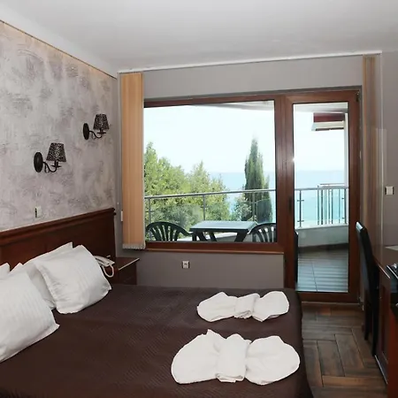 Petrov Family Несебр